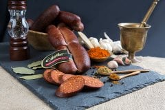 1 kg. Evlik Sucuk (Orta Acılı)