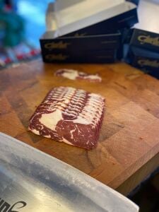 1 kg. Çemeni Sıyrılmış Tütünlük Pastırma (Yağlı)